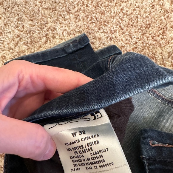 Joe’s Jeans. Chelsea Ankle.  Size 32. - Picture 5 of 6